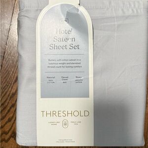New Threshold 800 Thread Count King Flat Sheet and Pillowcases - No fitted Sheet